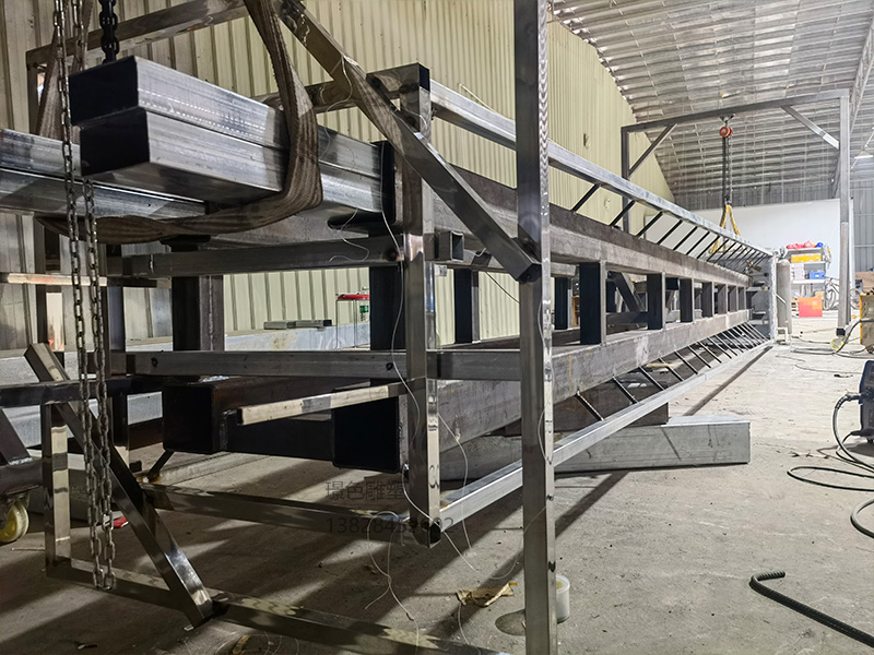 贵州沧海.雲栖湖示范区钢结构雕塑精神堡垒(图1) 贵州沧海.雲栖湖示范区钢结构雕塑精神堡垒(图1)