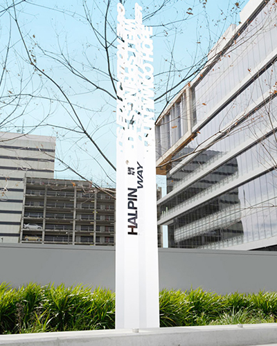 地产精神堡垒(图1) 地产精神堡垒(图1)