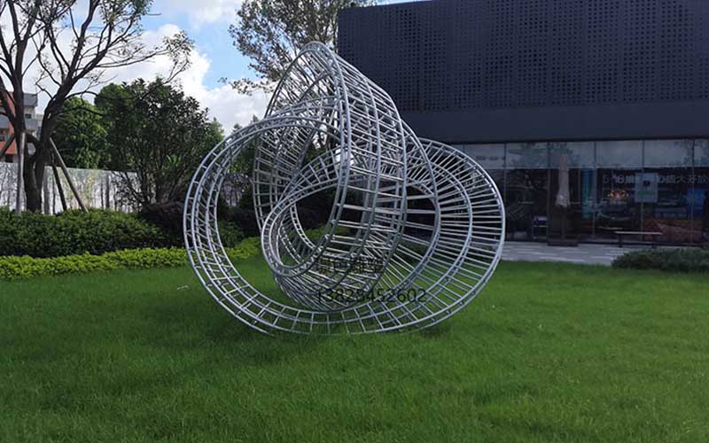 金属雕塑与美丽的校园建设(图1) 金属雕塑与美丽的校园建设(图1)