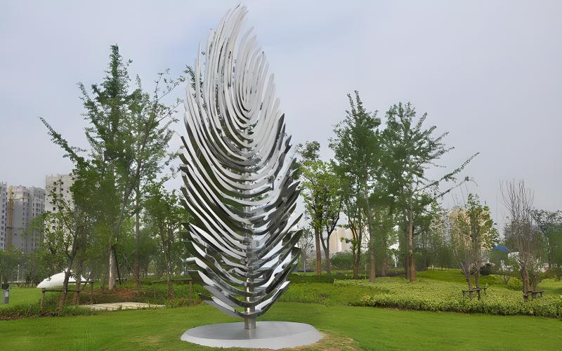 屹立在城市中间——多姿多彩的不锈钢雕塑(图4) 屹立在城市中间——多姿多彩的不锈钢雕塑(图4)