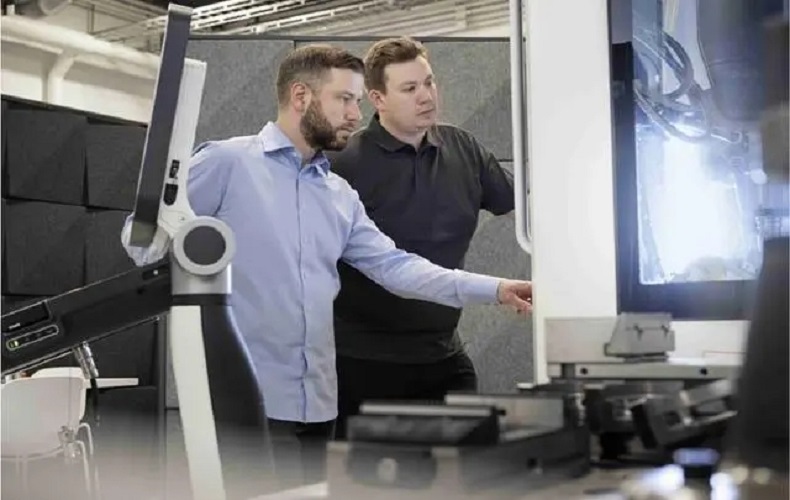 汲取人类艺术史百年精华 AI设计雕塑作品亮相(图2) 汲取人类艺术史百年精华 AI设计雕塑作品亮相(图2)