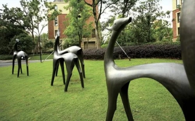 园林景观雕塑的作用(图2) 园林景观雕塑的作用(图2)