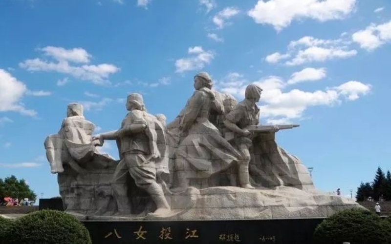 园林景观雕塑的作用(图6) 园林景观雕塑的作用(图6)