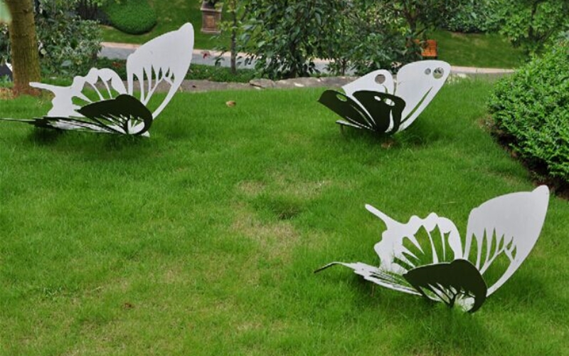 园林景观雕塑的作用(图7) 园林景观雕塑的作用(图7)